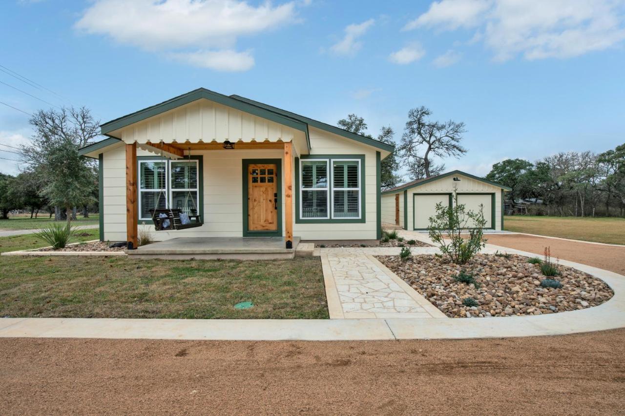 Upscale Home With Pool And Firepit - Close To Mercer St! Dripping Springs Exterior photo