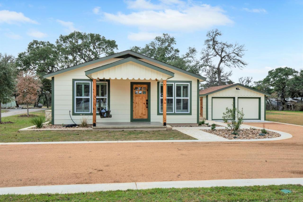Upscale Home With Pool And Firepit - Close To Mercer St! Dripping Springs Exterior photo