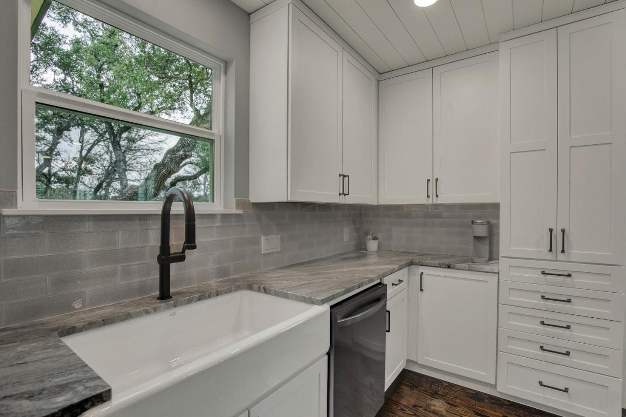 Upscale Home With Pool And Firepit - Close To Mercer St! Dripping Springs Exterior photo