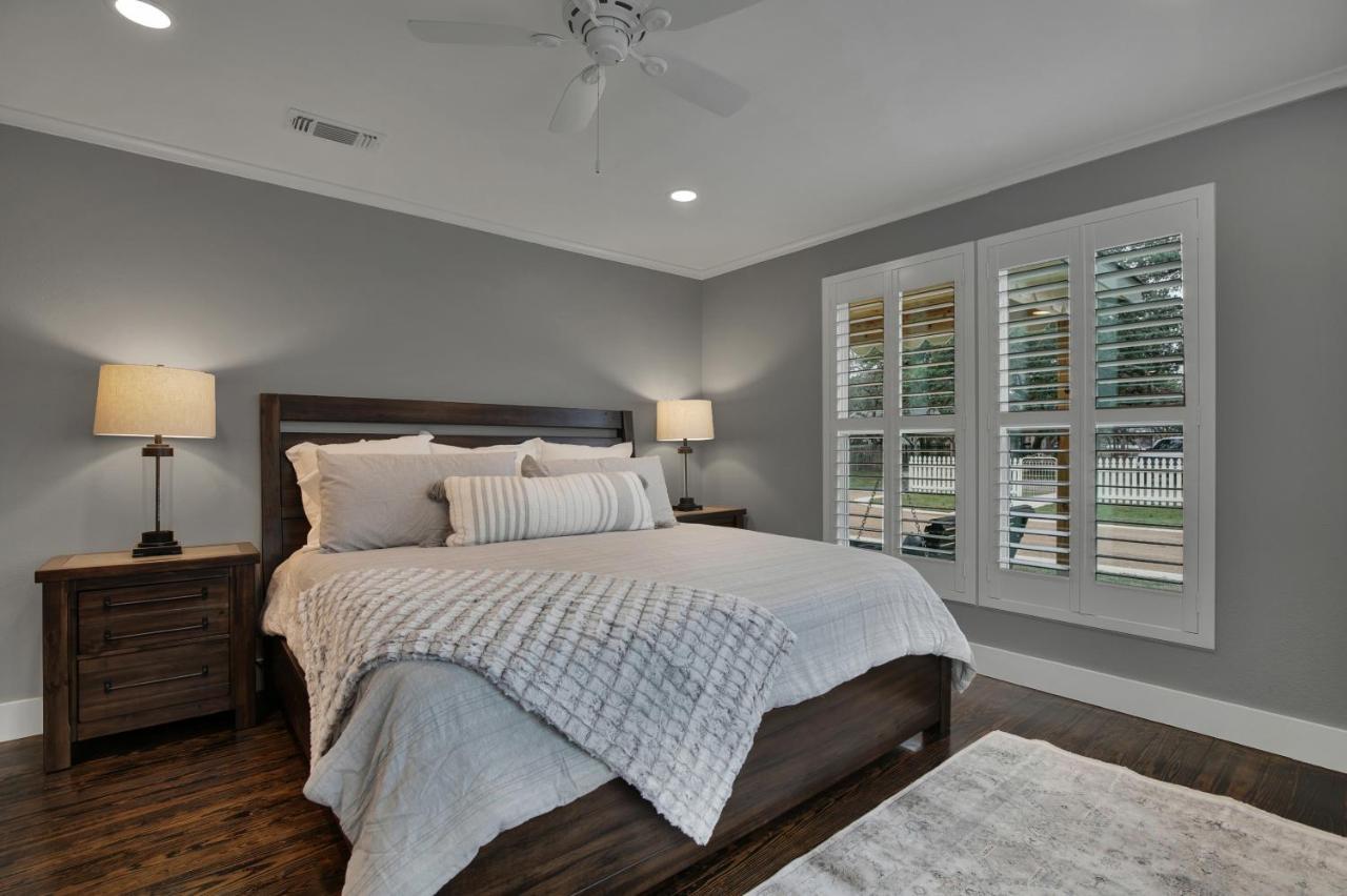 Upscale Home With Pool And Firepit - Close To Mercer St! Dripping Springs Exterior photo
