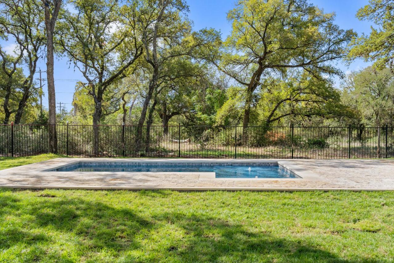Upscale Home With Pool And Firepit - Close To Mercer St! Dripping Springs Exterior photo