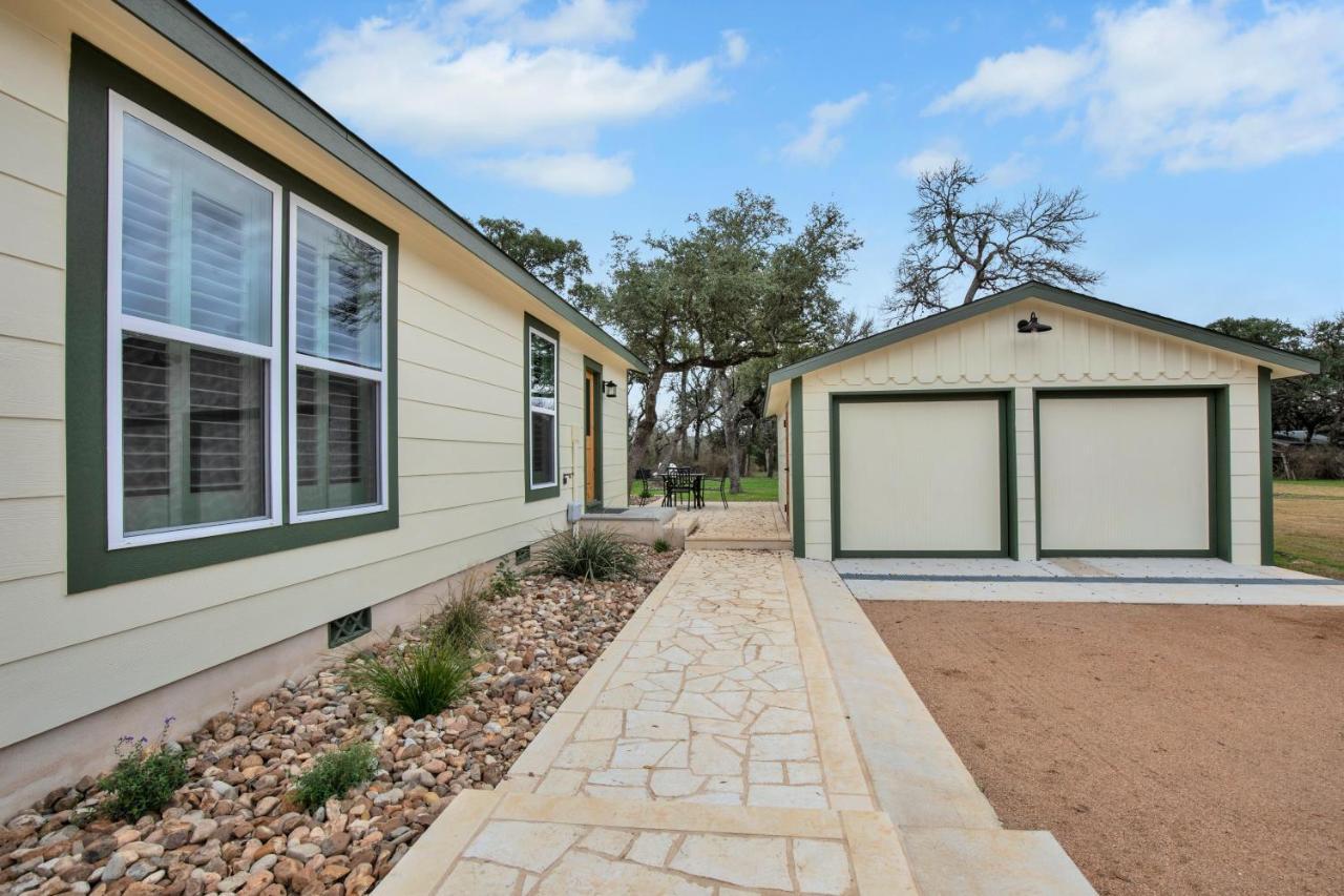Upscale Home With Pool And Firepit - Close To Mercer St! Dripping Springs Exterior photo