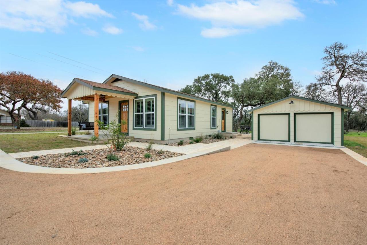 Upscale Home With Pool And Firepit - Close To Mercer St! Dripping Springs Exterior photo