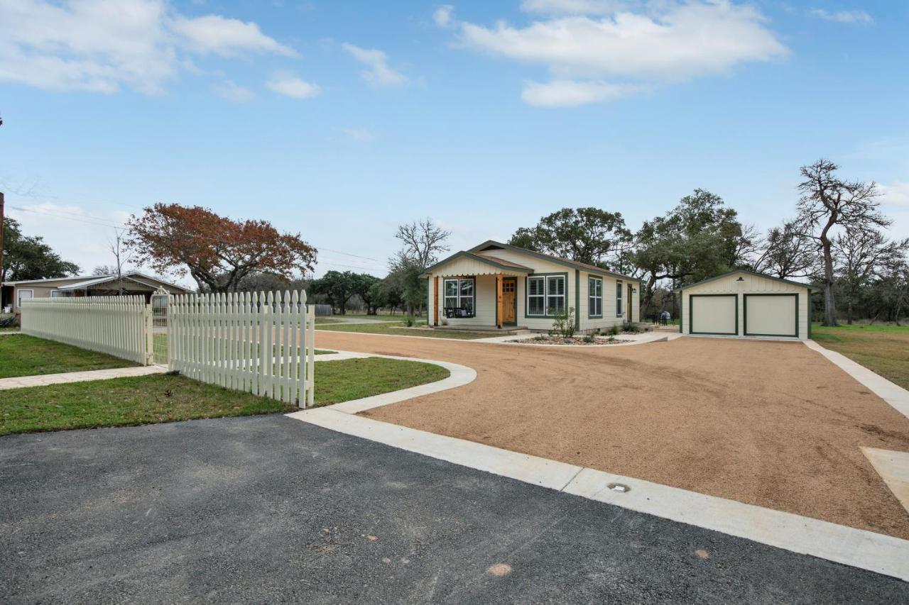 Upscale Home With Pool And Firepit - Close To Mercer St! Dripping Springs Exterior photo