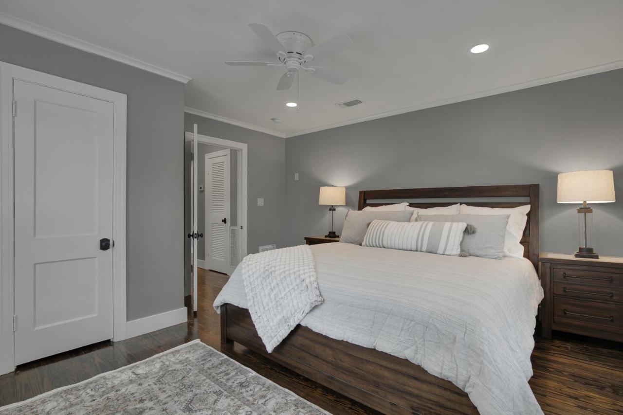 Upscale Home With Pool And Firepit - Close To Mercer St! Dripping Springs Exterior photo