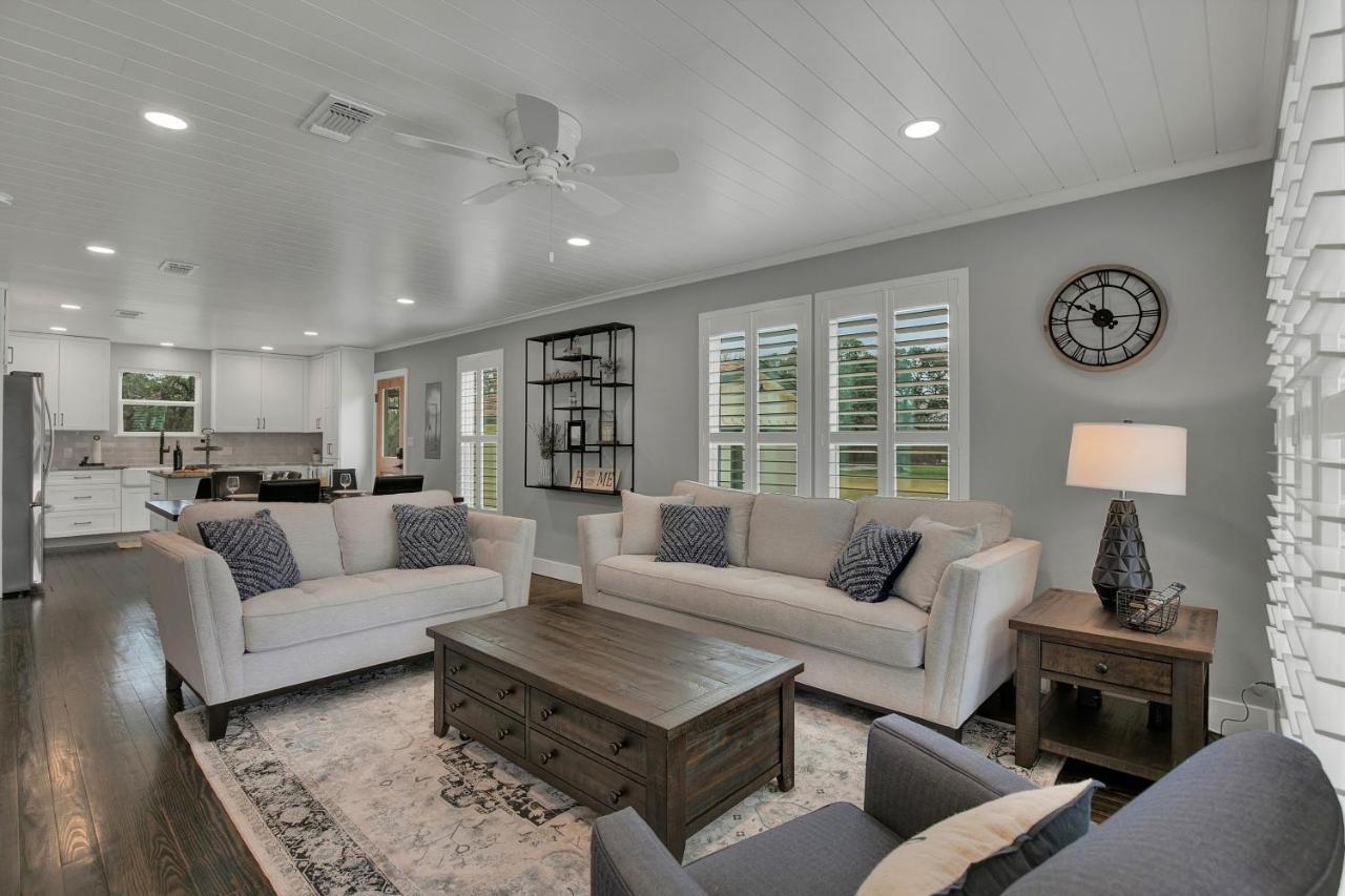 Upscale Home With Pool And Firepit - Close To Mercer St! Dripping Springs Exterior photo